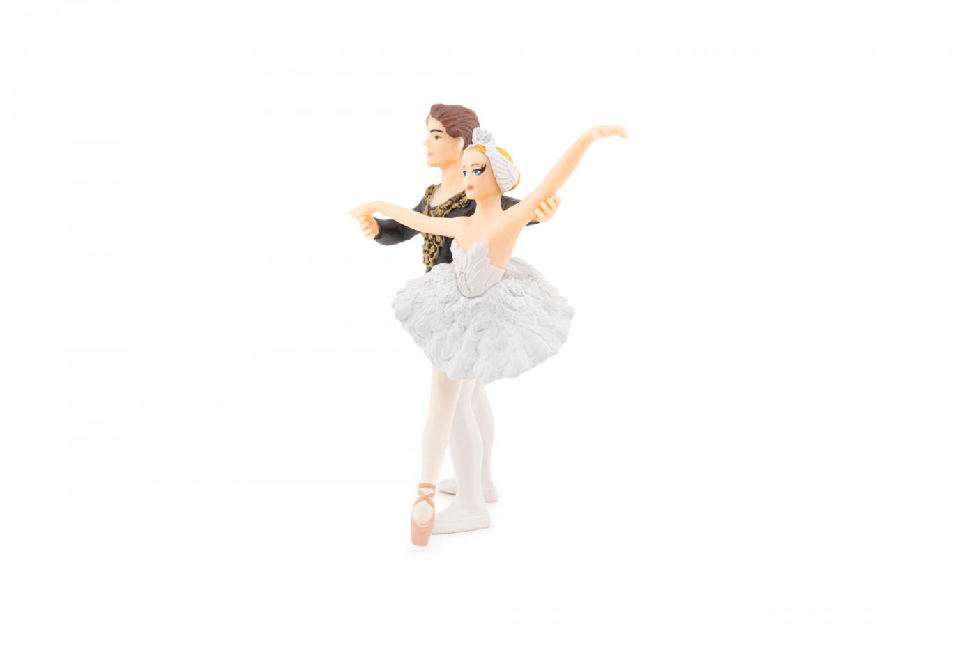 Papo 39128 Ballerine avec danseurs 10 cm dire et contes Papo 39128 Ballerine avec danseurs 10 cm dire et contes