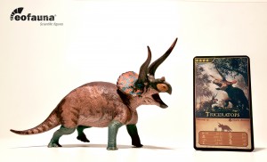 Triceratops 1:35 Cryptic eo006b